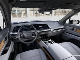 Miniature 5 Cadillac Vistiq Sport 2026