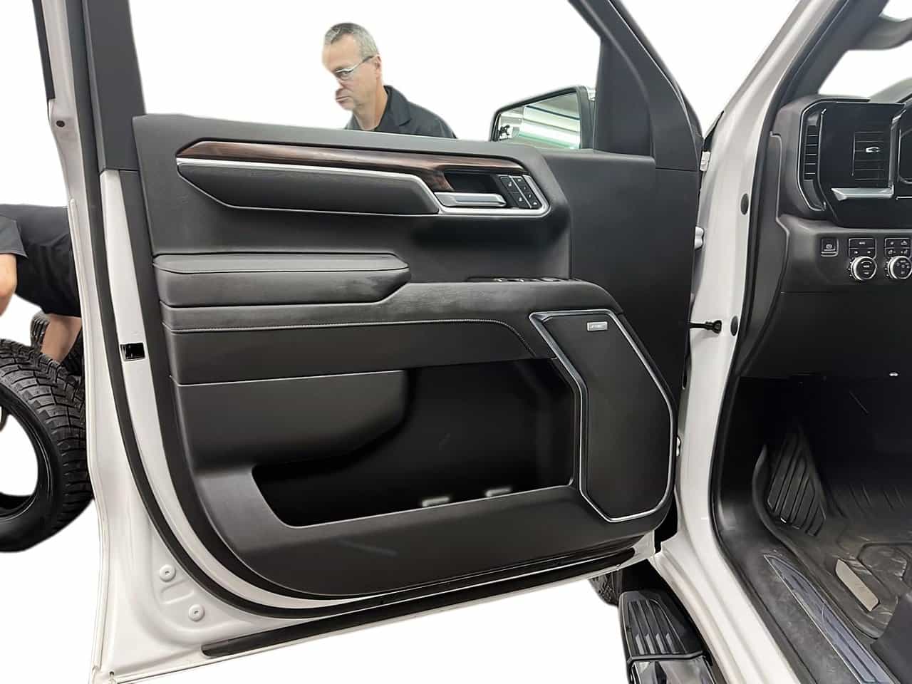 2022 GMC Sierra 1500 4Wd Crew Cab 3.0L Slt - Image 11