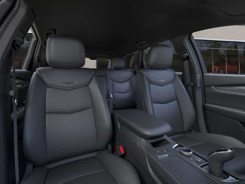 2025 Cadillac XT5 Luxury - Image 6