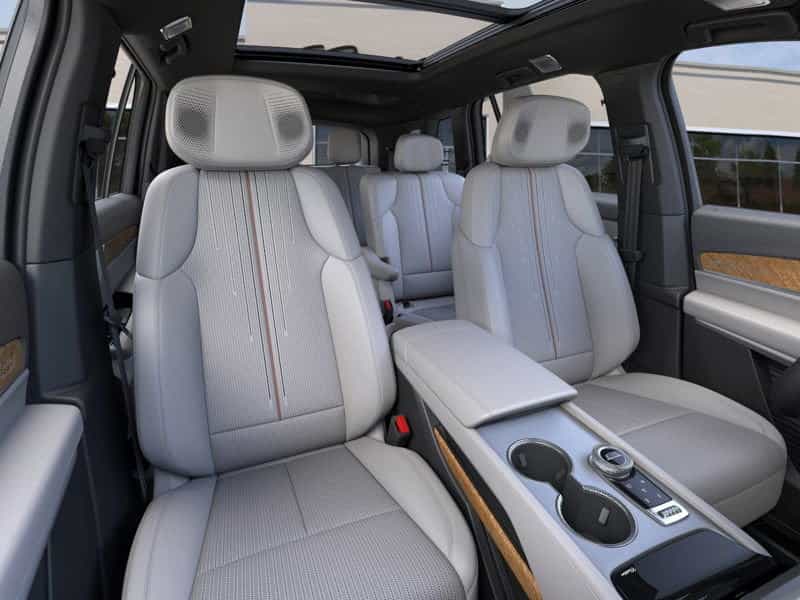 Image 6 Cadillac Vistiq Sport 2026