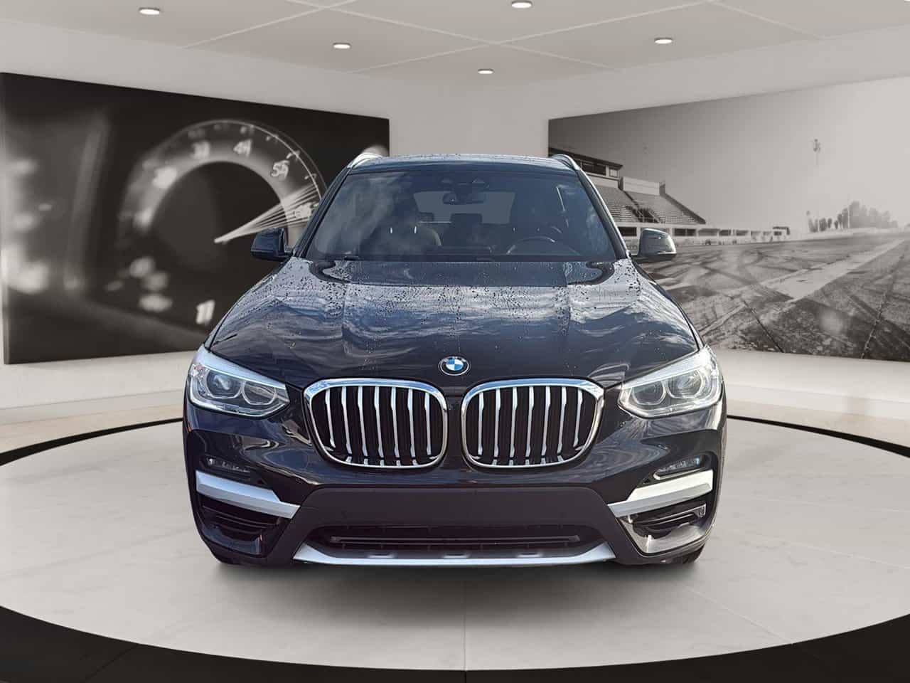2021 BMW X3 xDrive30e - Image 2