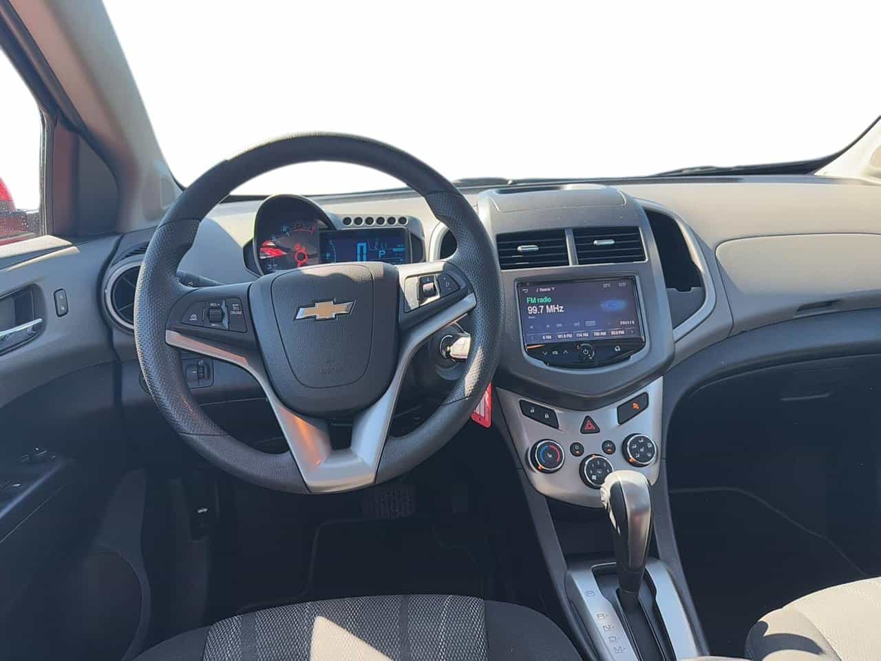 2015 Chevrolet Sonic 5Dr Lt Auto *Seulement 28 934Km* - Image 9