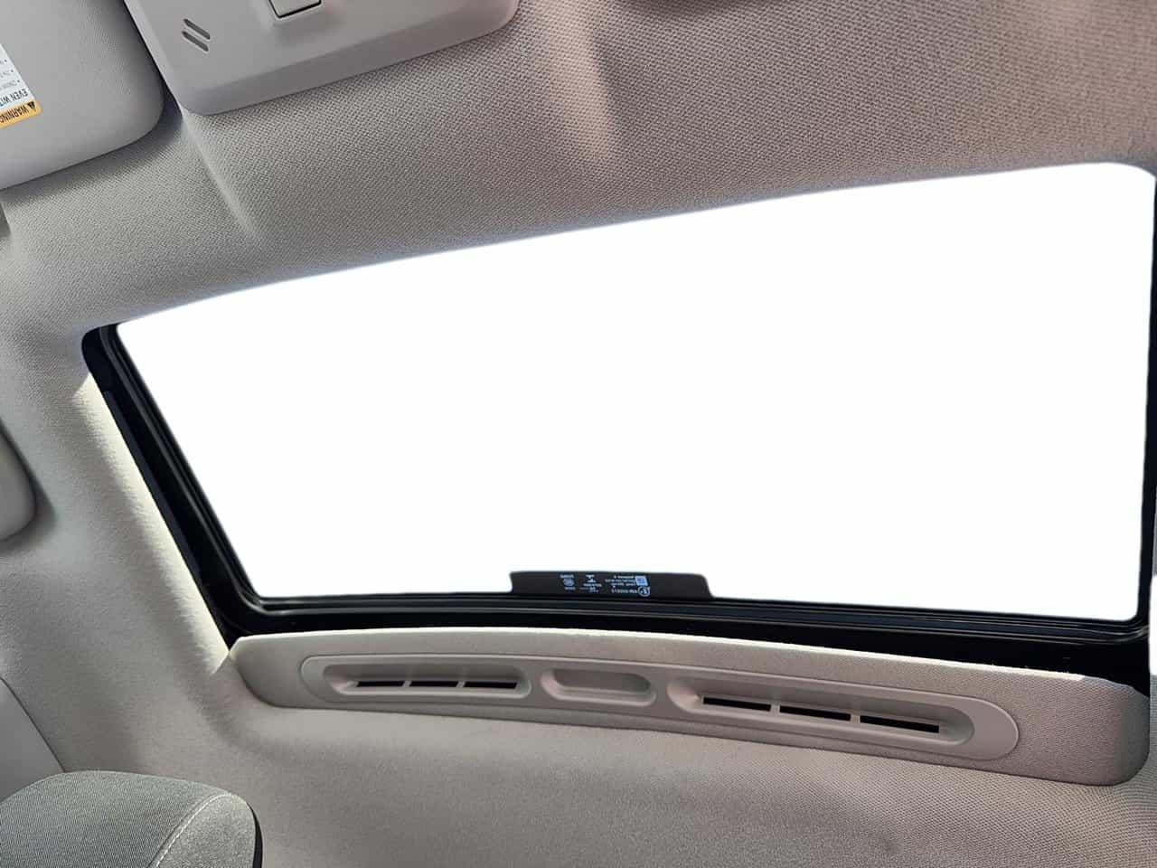 2015 Chevrolet Sonic 5Dr Lt Auto *Seulement 28 934Km* - Image 14