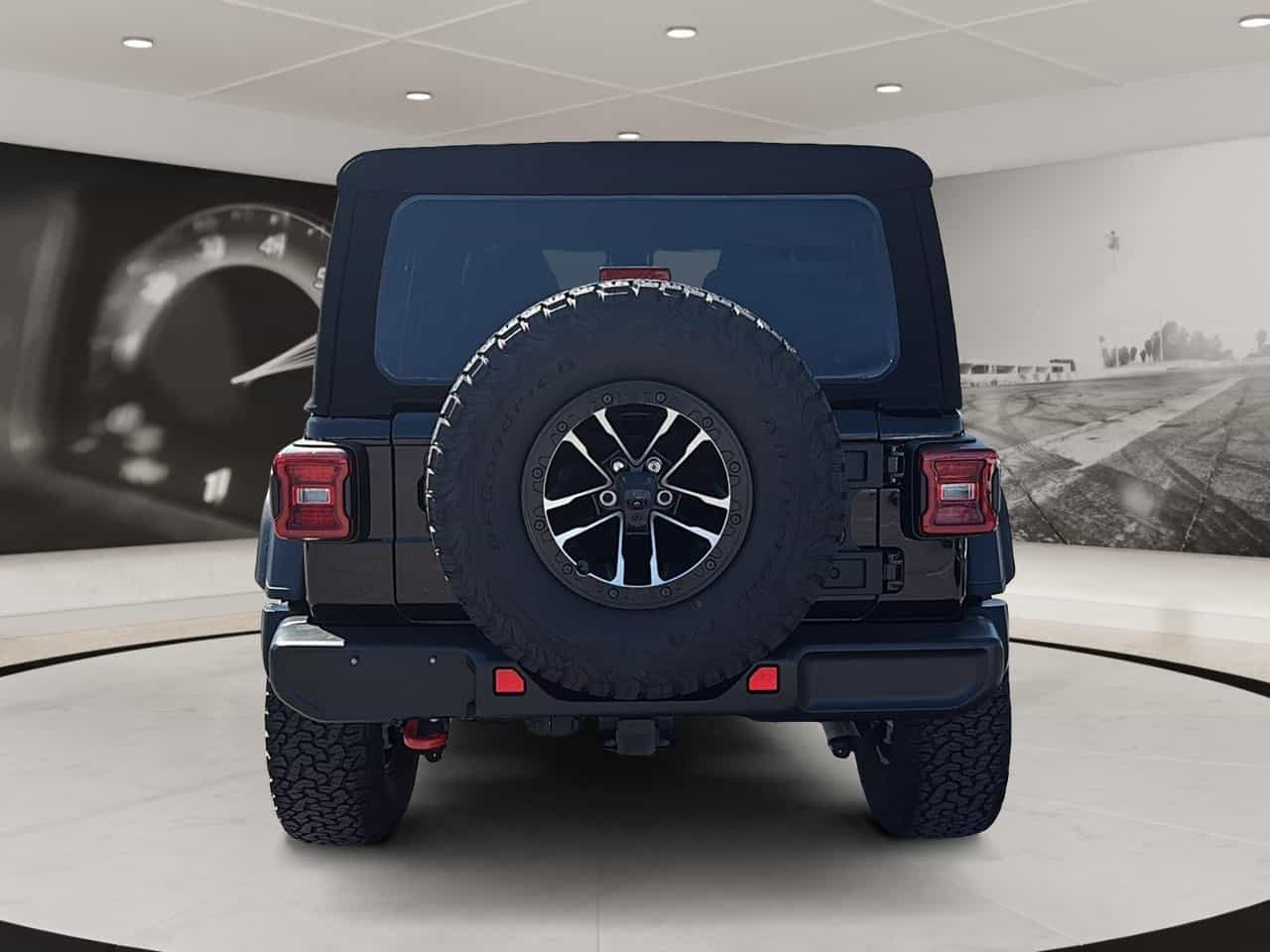 2024 Jeep Wrangler Rubicon Xtrem 4 Door 4X4 *5 024Km* - Image 3