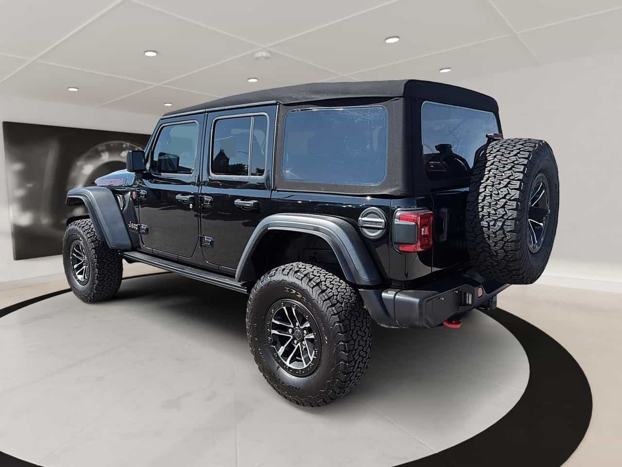 2024 Jeep Wrangler Rubicon Xtrem 4 Door 4X4 *5 024Km* - Image 4
