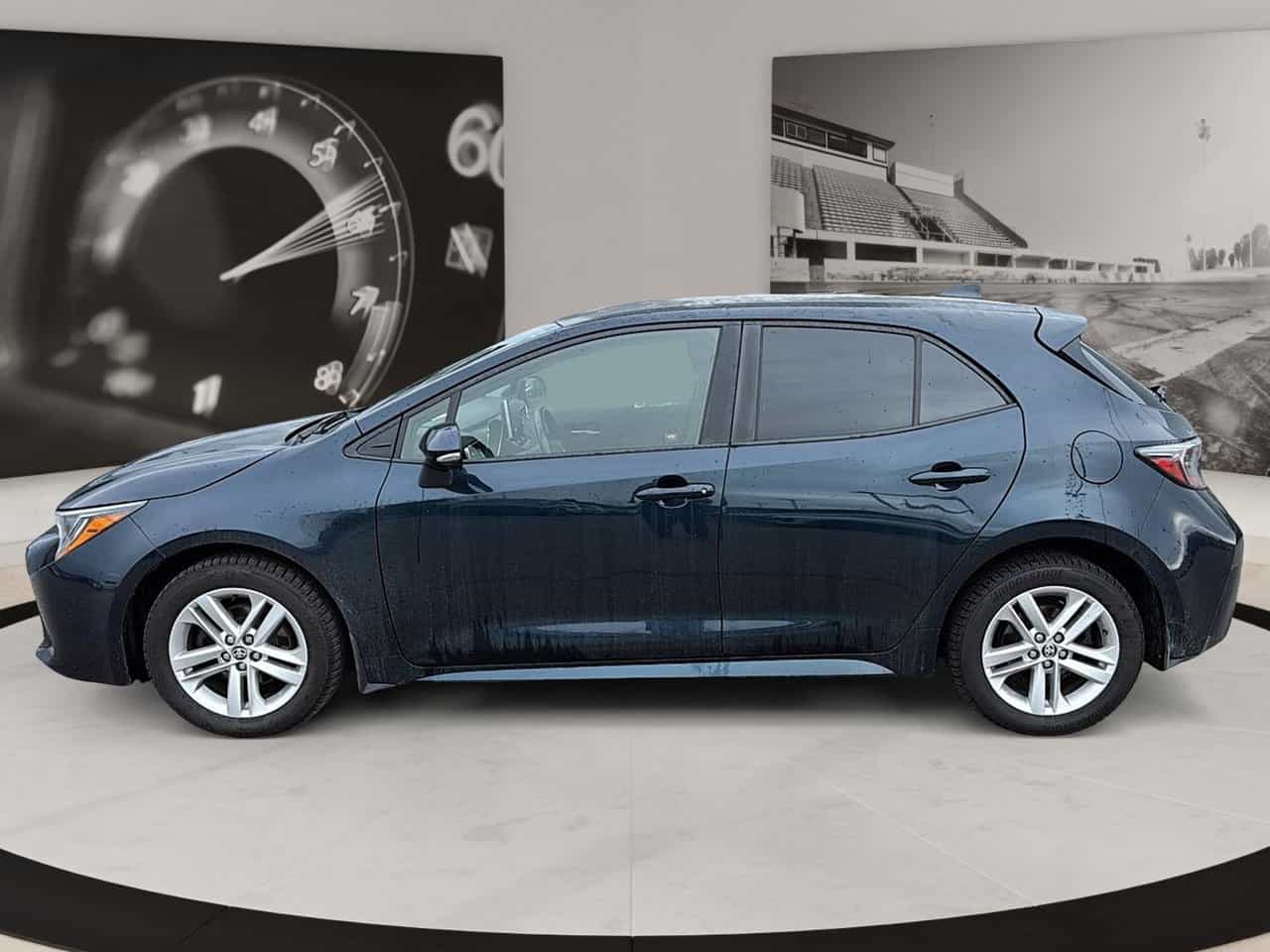 2020 Toyota Corolla Hatchback Base - Image 5