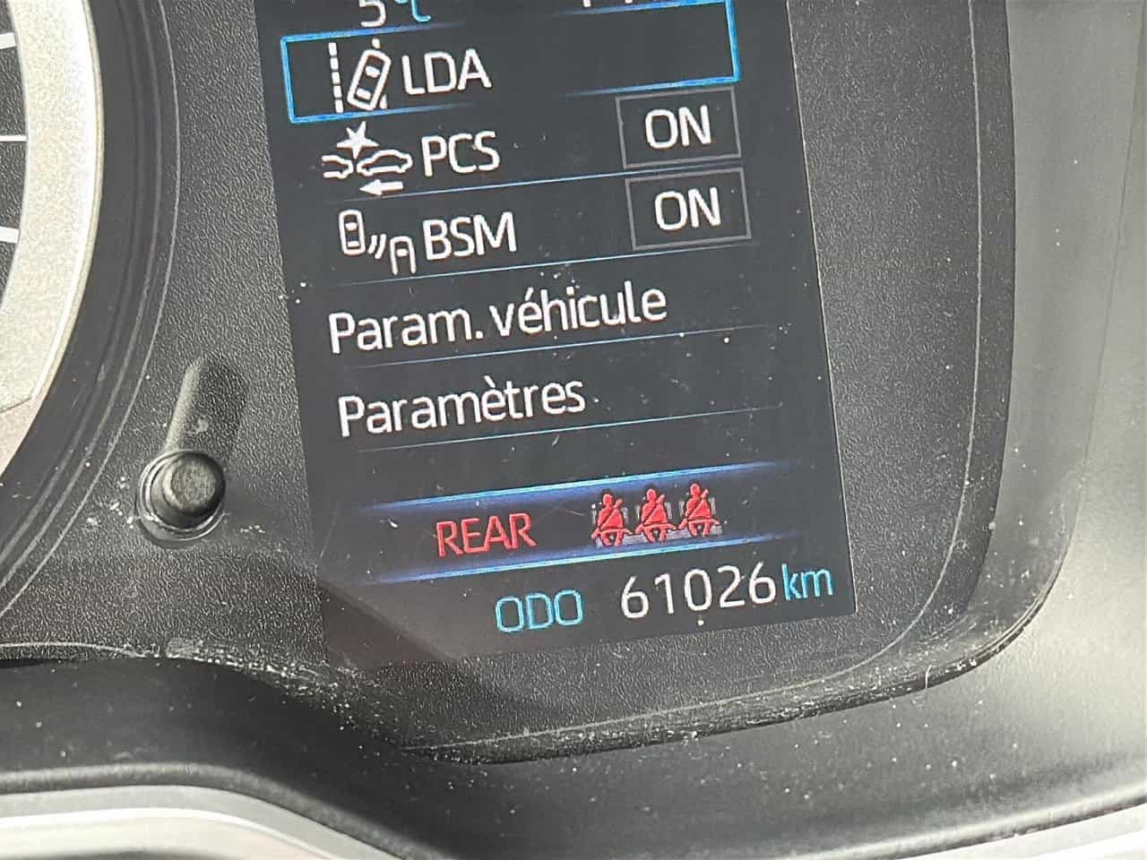 2020 Toyota Corolla Hatchback Base - Image 11