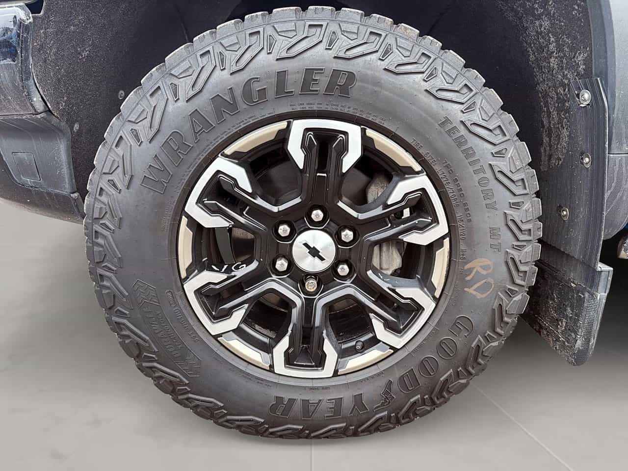 2023 Chevrolet Silverado 1500 4WD Crew Cab ZR2 - Image 7