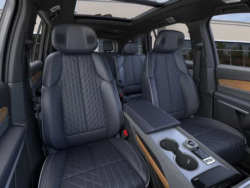 Image 6 Cadillac Vistiq Premium Luxury 2026