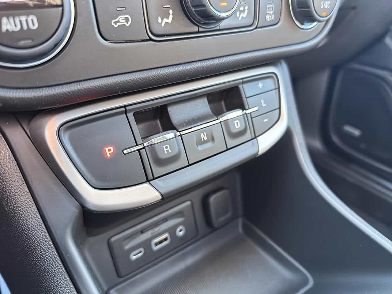 2023 GMC Terrain Awd 4Dr Denali - Image 13