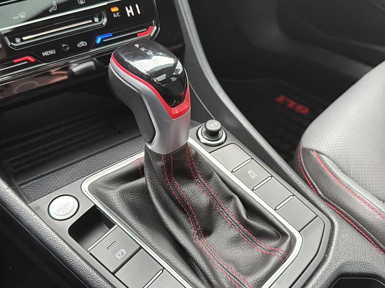 2025 Volkswagen Jetta Gli Auto Autobahn *Carplay* - Image 13