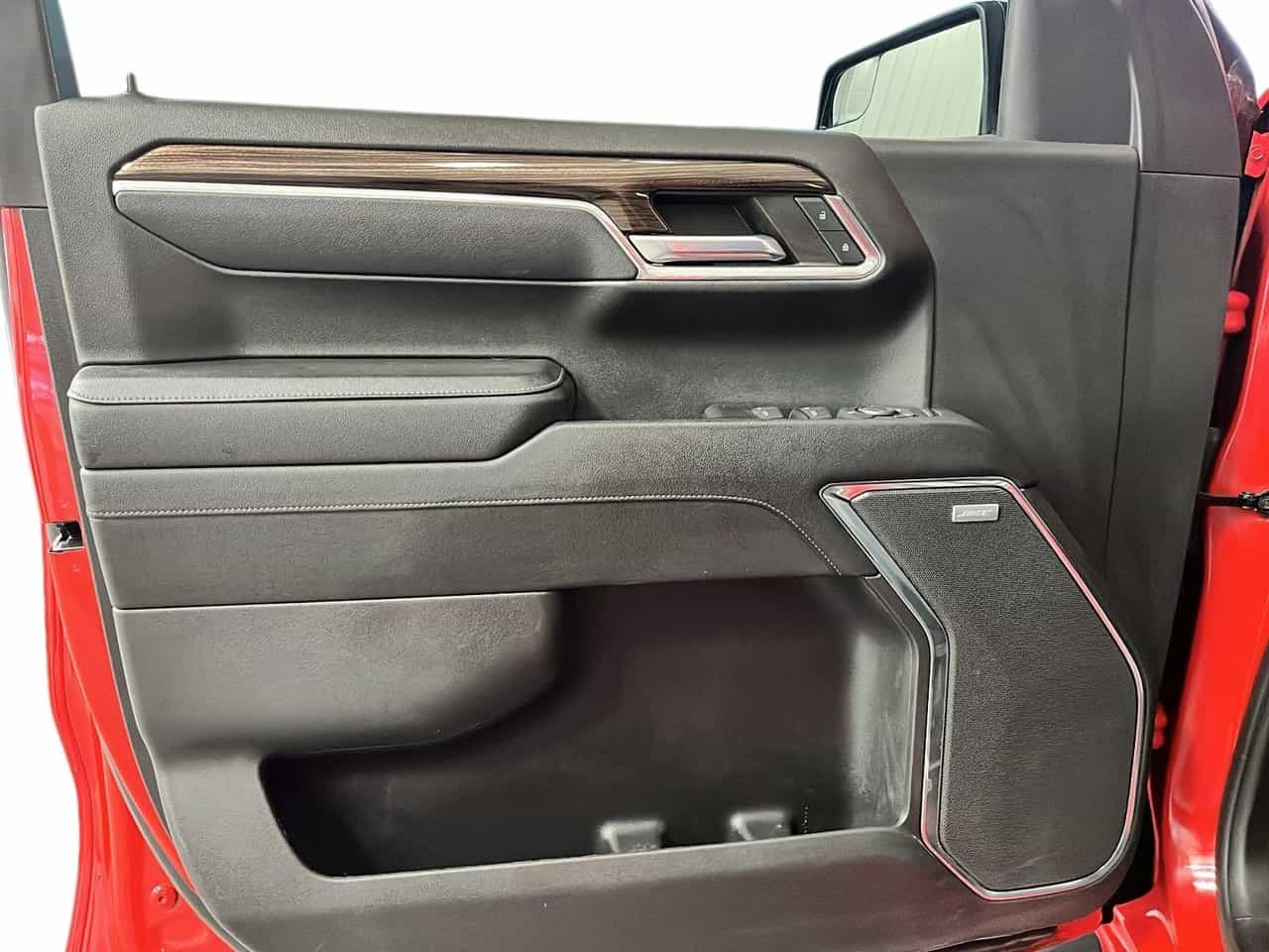 2023 Chevrolet Silverado 1500 5.3L Crew Cab Lt Trail Boss - Image 11