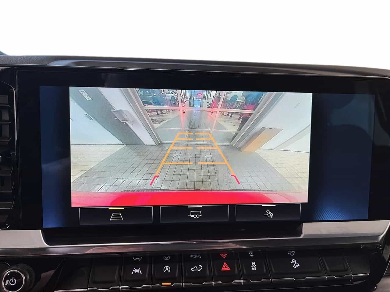 2023 Chevrolet Silverado 1500 5.3L Crew Cab Lt Trail Boss - Image 17