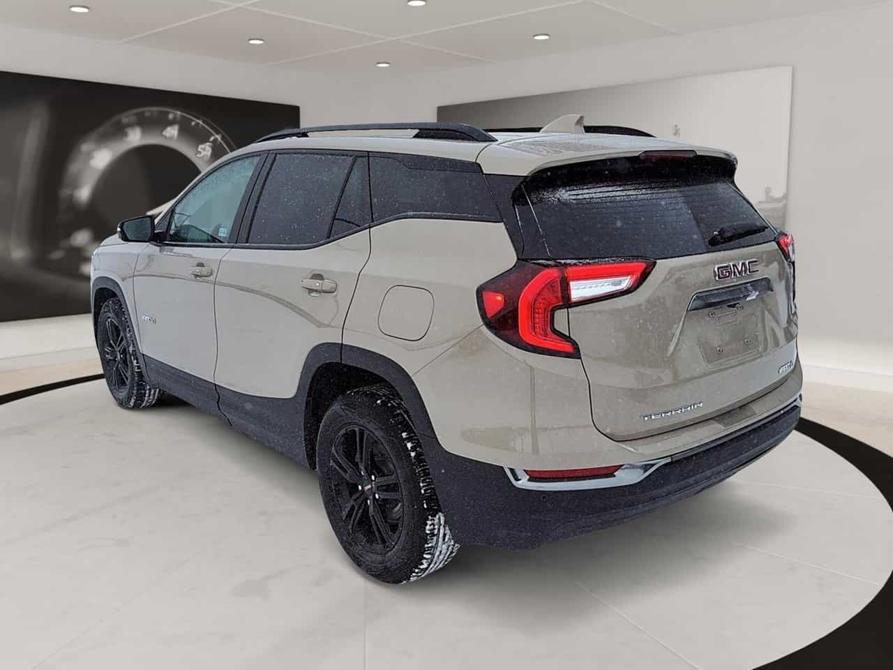 2022 GMC Terrain Awd At4 *Toit Ouvrant* - Image 4