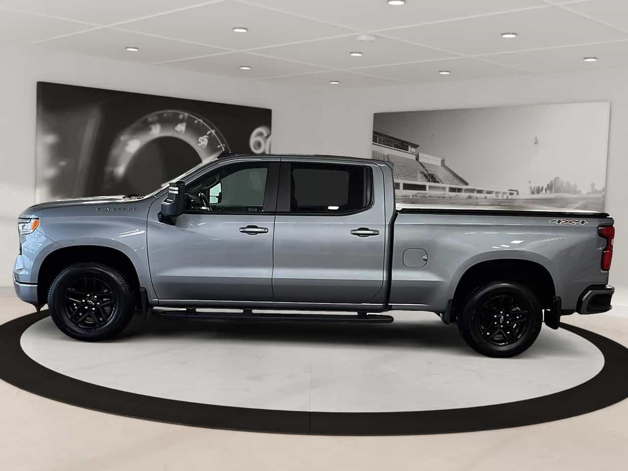 2023 Chevrolet Silverado 1500 4Wd Crew Cab 5.3L *Remorquage Max* - Image 5