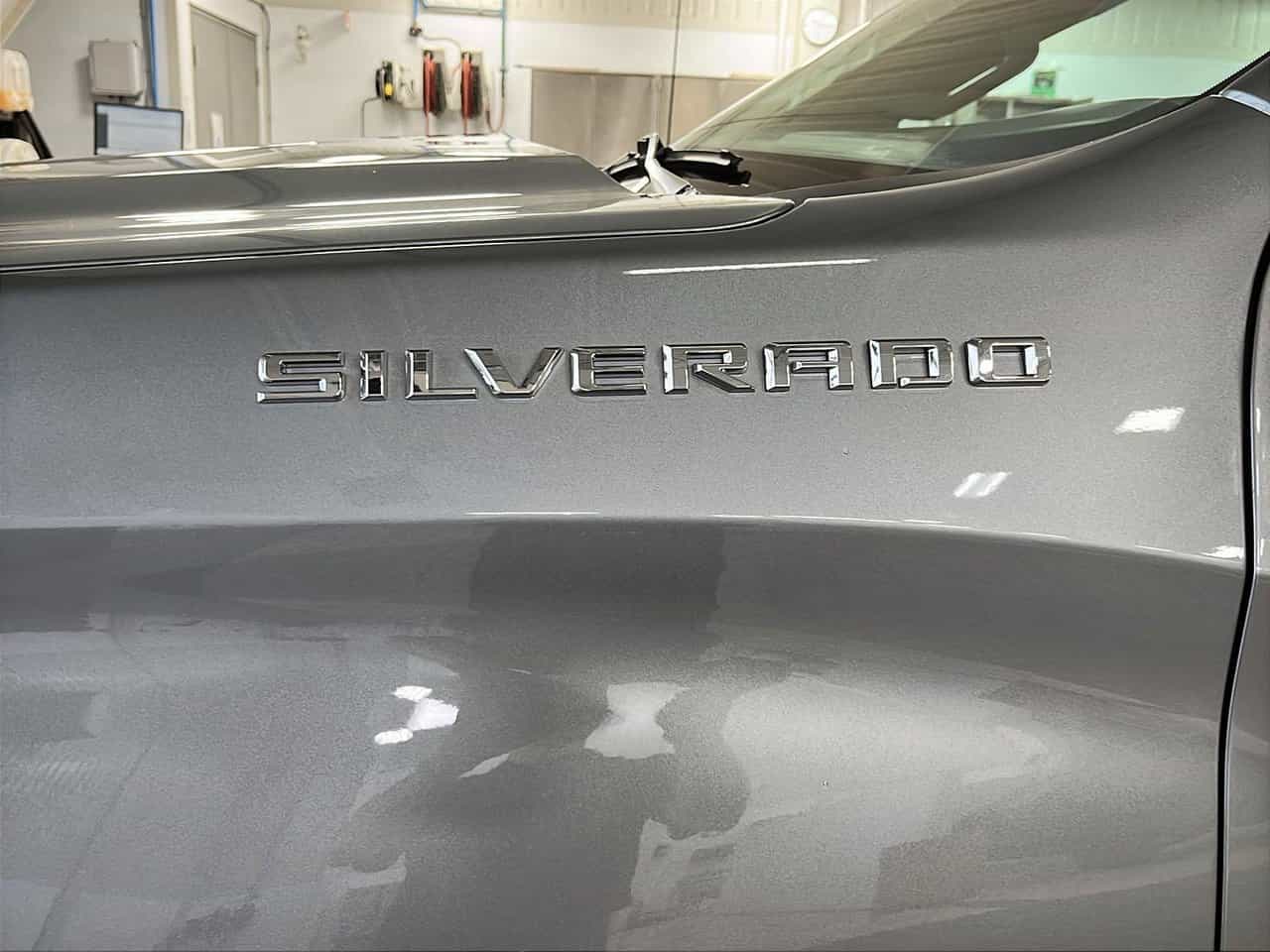 2023 Chevrolet Silverado 1500 4Wd Crew Cab 5.3L *Remorquage Max* - Image 6