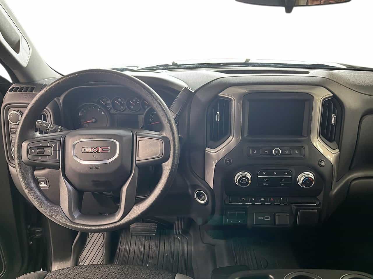2024 GMC Sierra 1500 Cab Pro *14 511Km* - Image 9