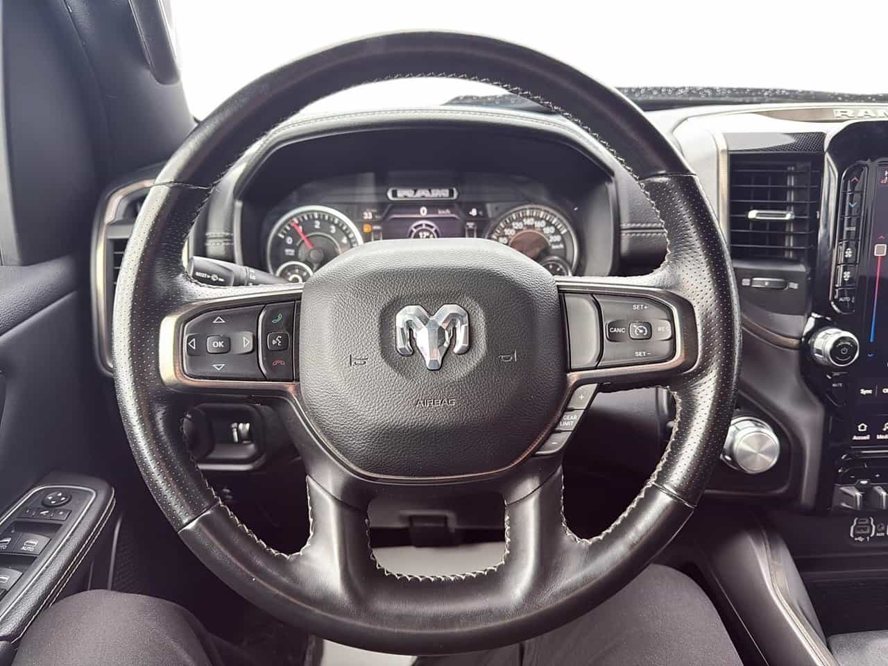 2022 RAM 1500 Sport 4X4 Crew Cab 5'7 Box *Audio Alpine* - Image 11