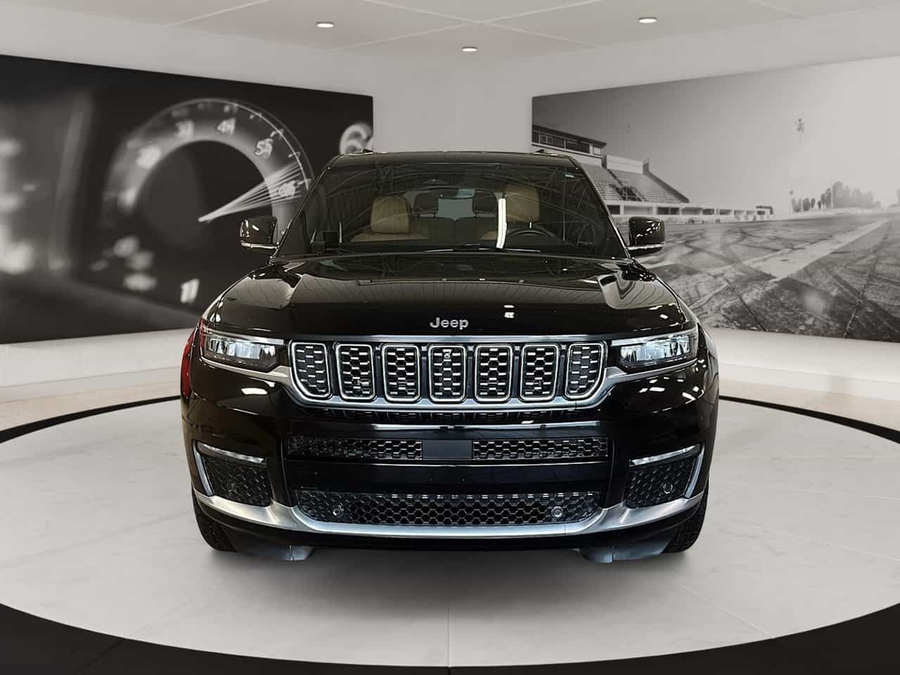 Image 2 Jeep Grand Cherokee L Summit 4X4 2023