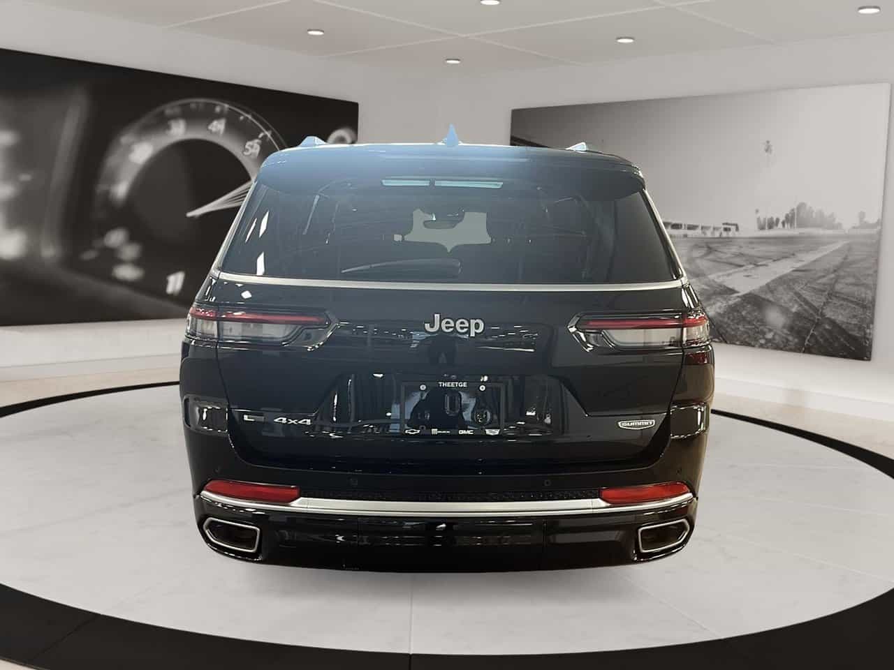 Image 3 Jeep Grand Cherokee L Summit 4X4 2023