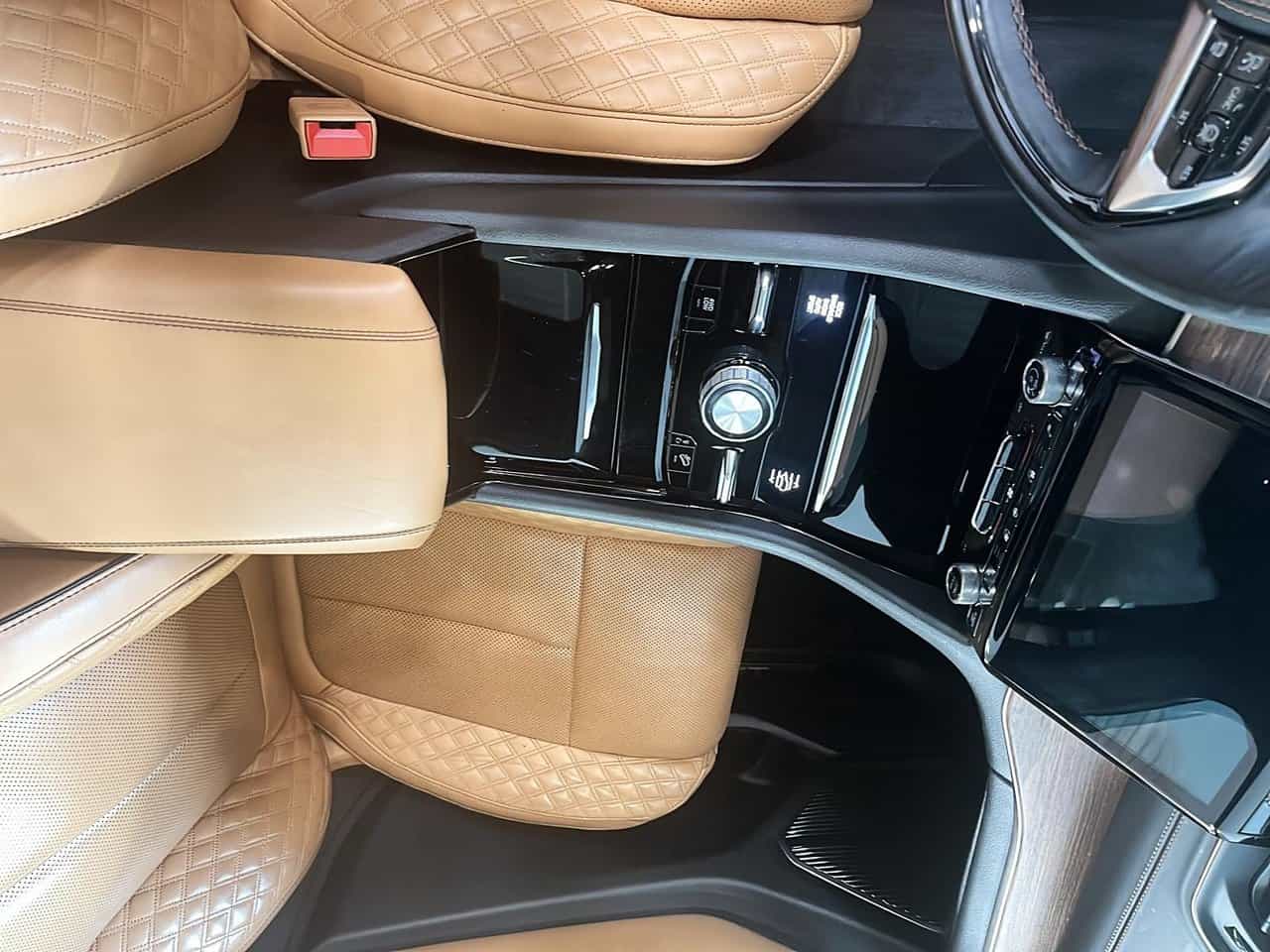 2023 Jeep Grand Cherokee L Summit 4X4 - Image 10