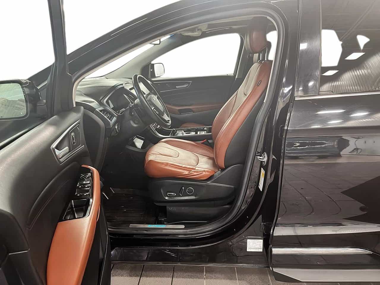 2019 Ford Edge Titanium Awd - Image 9