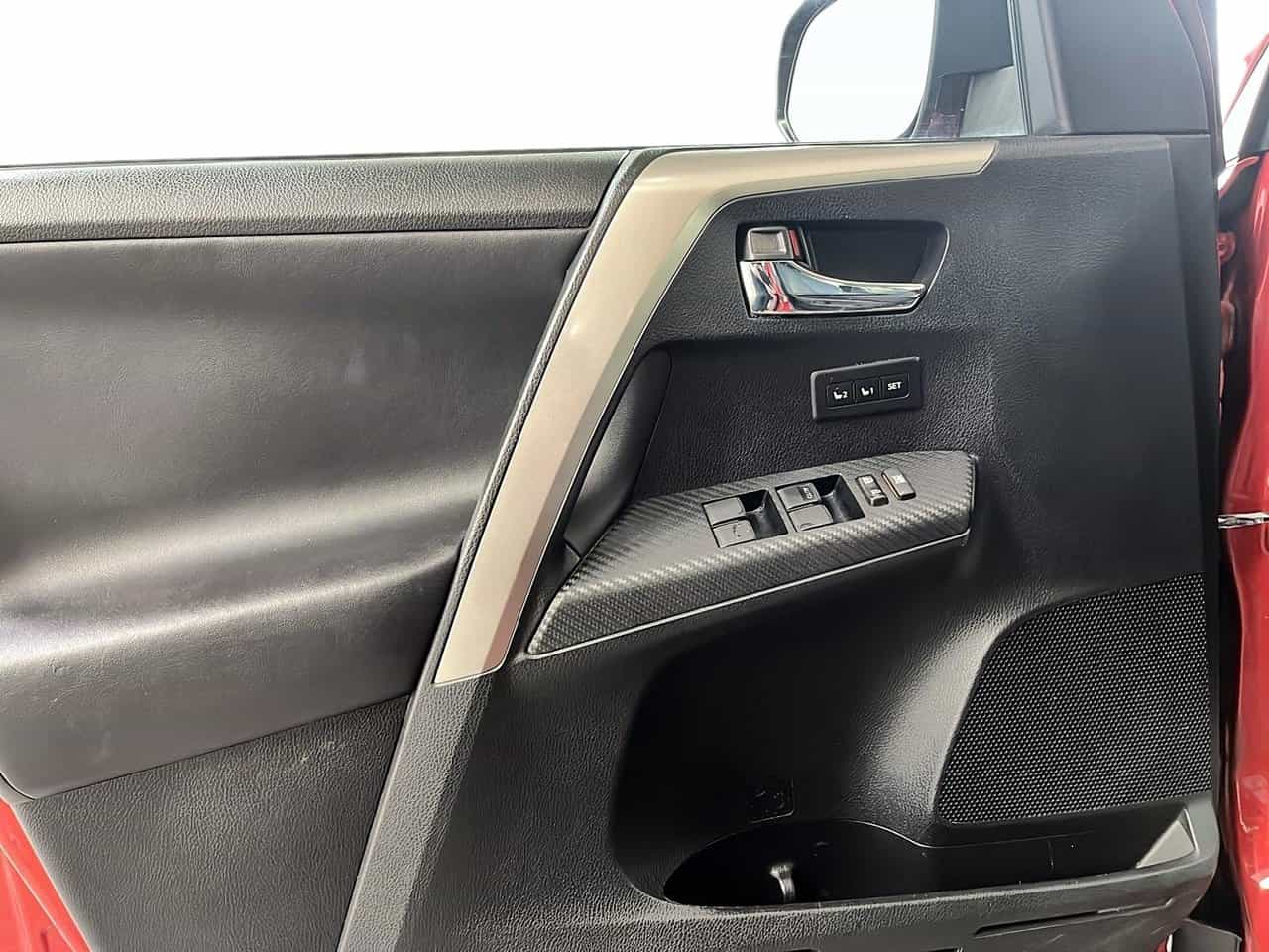 2015 Toyota Rav4 Awd 4Dr Limited - Image 11