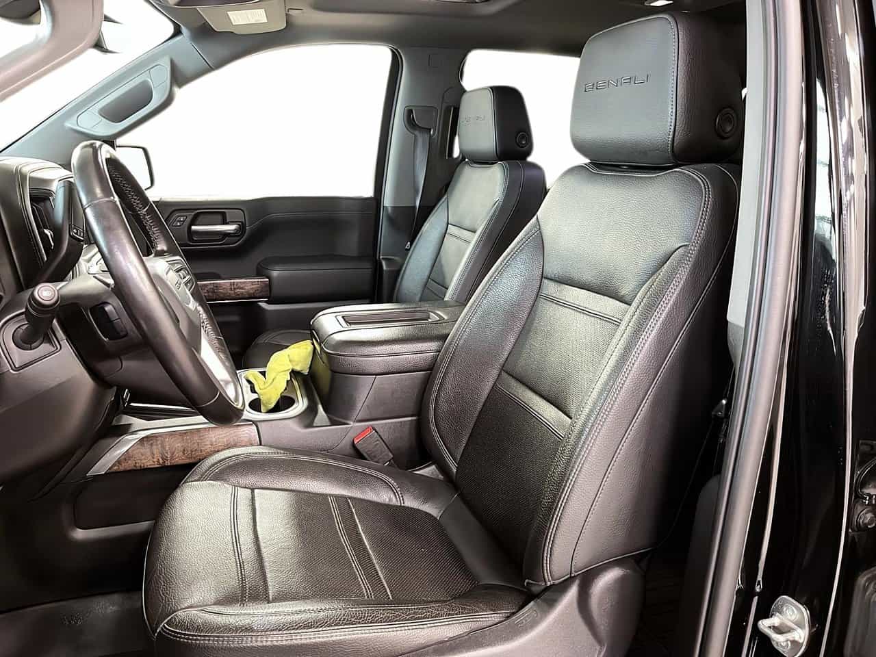 Image 9 GMC Sierra 1500 4Wd Crew Cab 157 Denali 2020