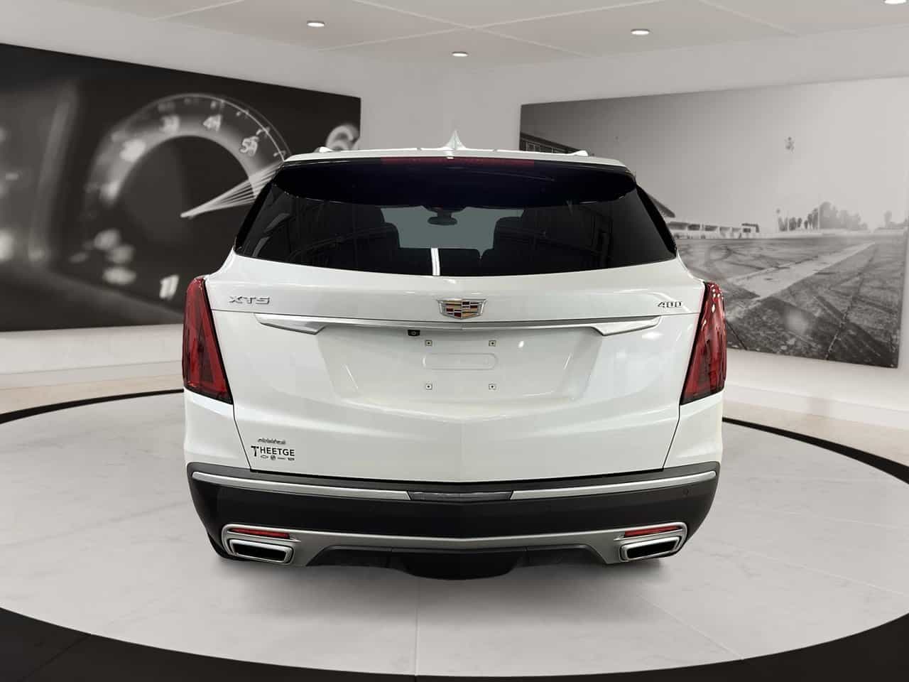 Image 3 Cadillac XT5 Awd 4Dr Premium Luxury 2022