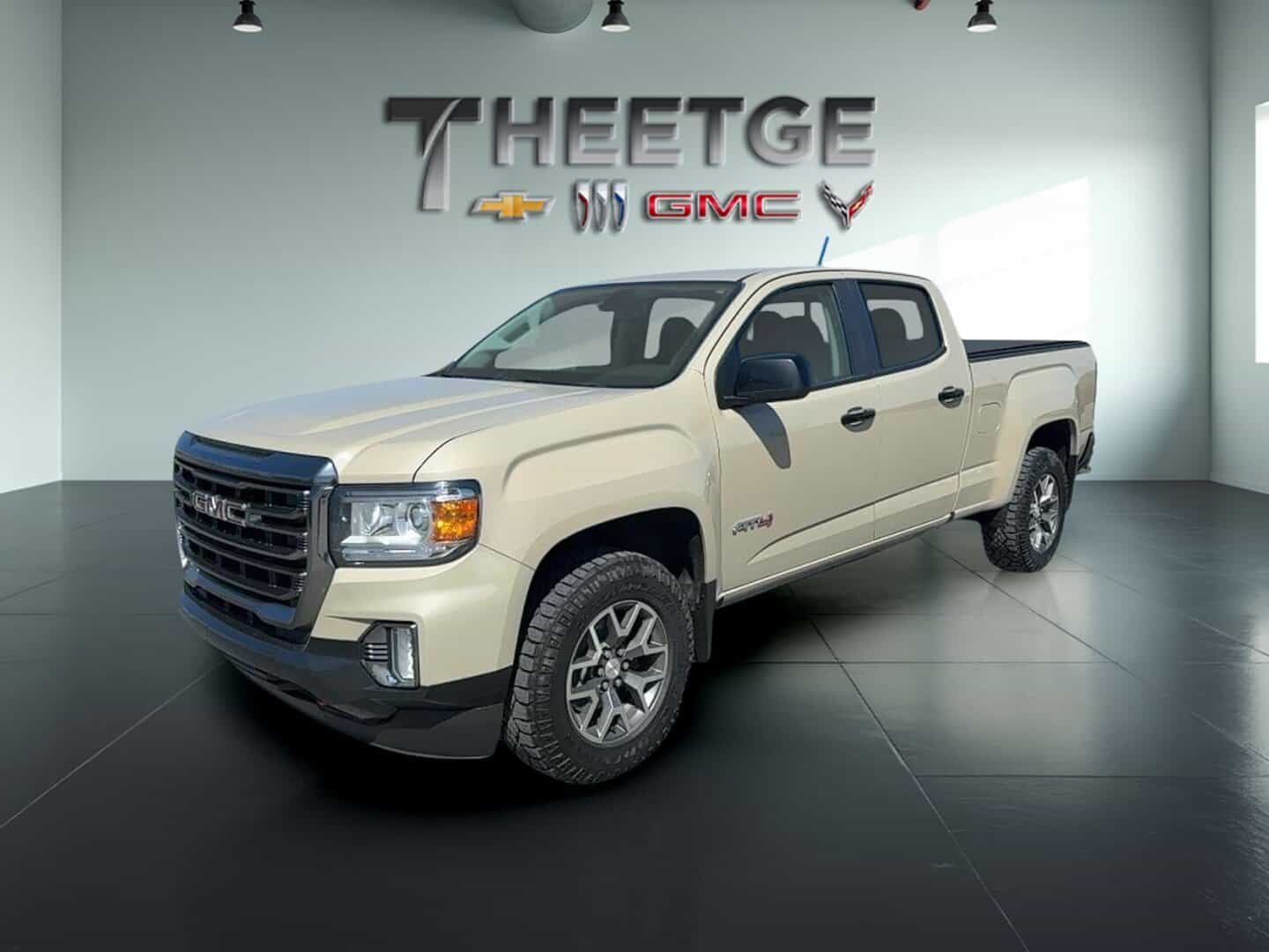 2022 GMC Canyon AT4 cabine multiplace 4RM 141 po avec cuir - Image 1