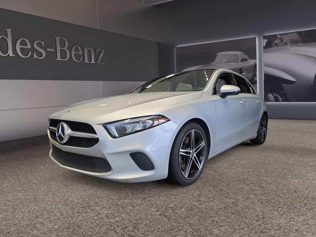 Image 1 Mercedes-Benz A-Class A 250 Ensemble Premium 2022