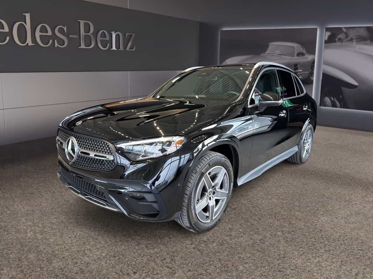 Image 1 Mercedes-Benz GLC 300 4MATIC SUV Ligne AMG, Garniture Exclusive 2023