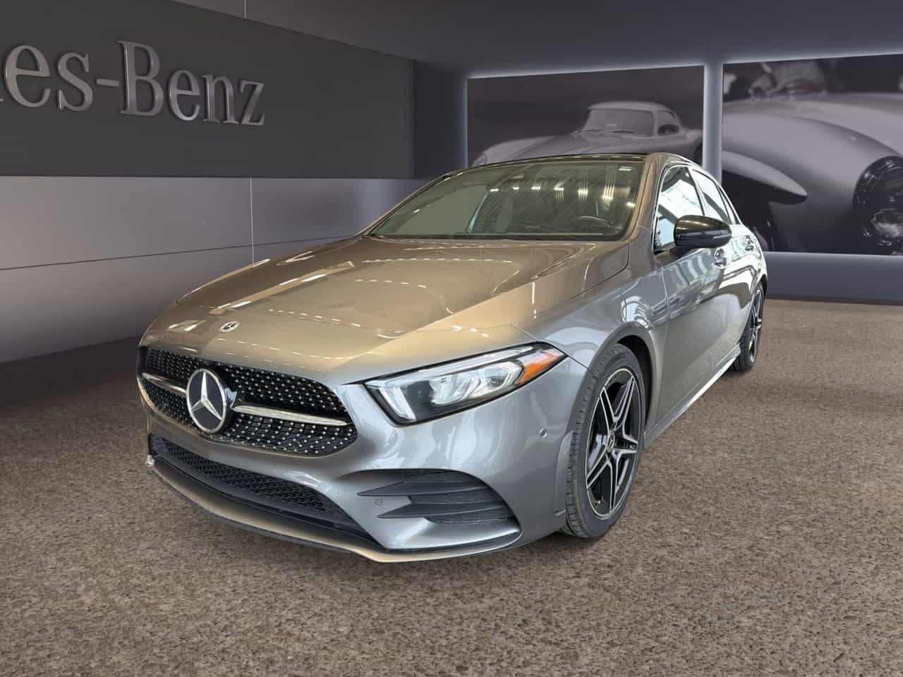 2022 Mercedes-Benz A-Class A 250 Ensembles Nuit, Navigation, Premium - Image 1