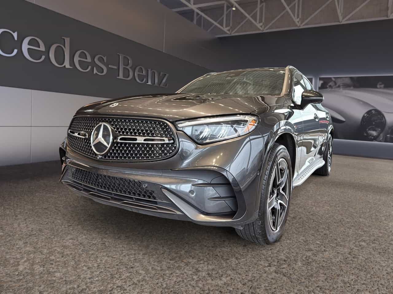 2024 Mercedes-Benz GLC GLC 300 Ligne AMG + ens. Nuit, garniture Eexclusive - Image 1
