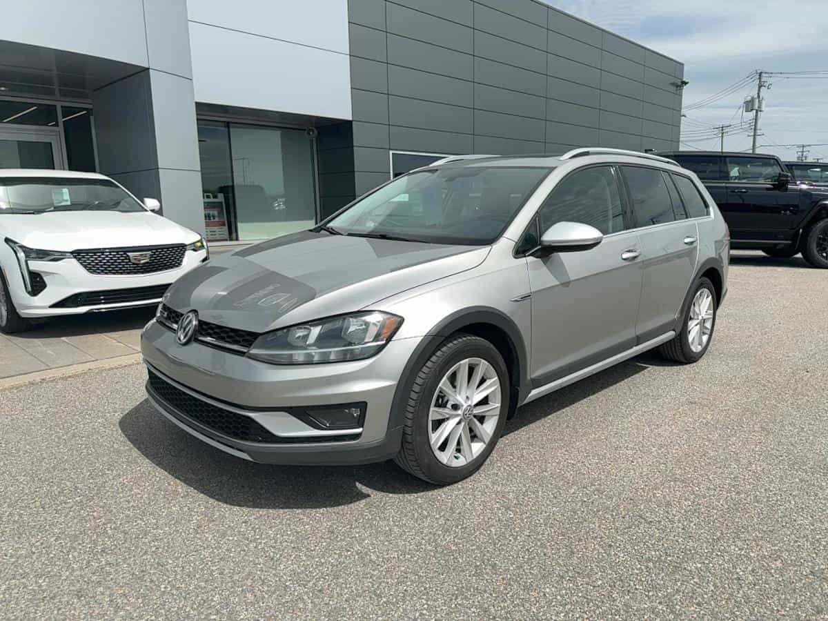 2019 Volkswagen Golf AllTrack Highline DSG - Image 1