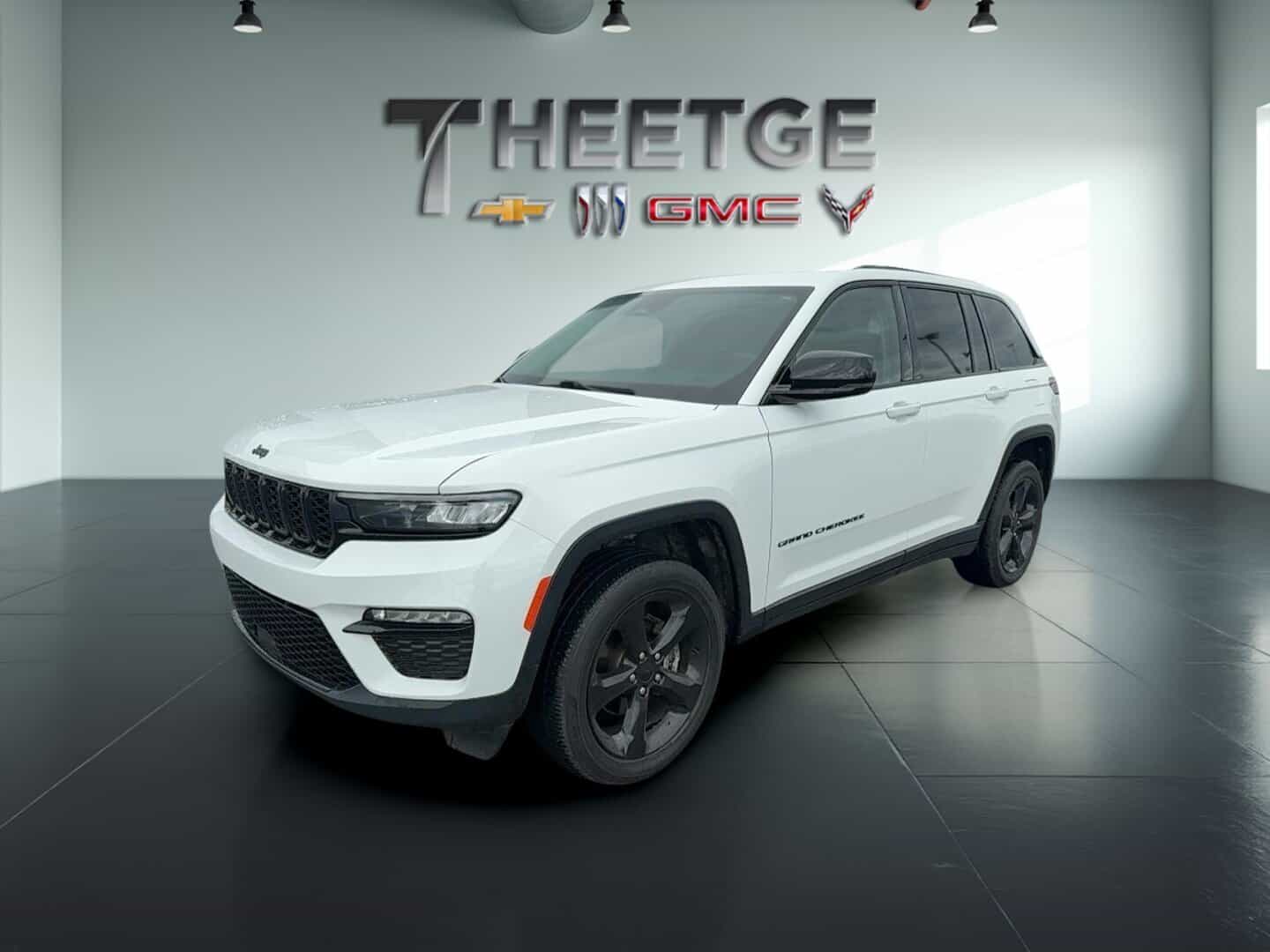 Image 1 Jeep Grand Cherokee Limited 4X4 2023