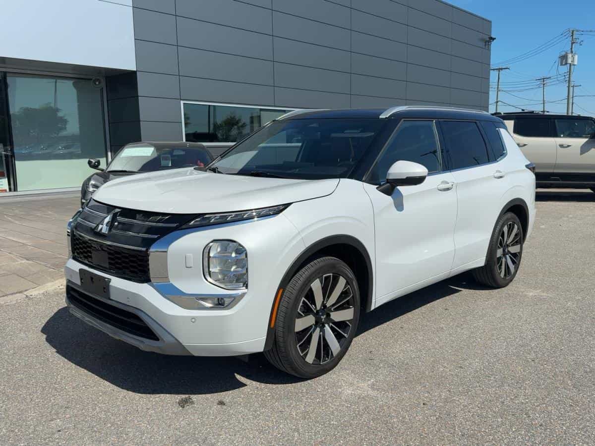 2025 Mitsubishi Outlander Gt S-Awc - Image 1