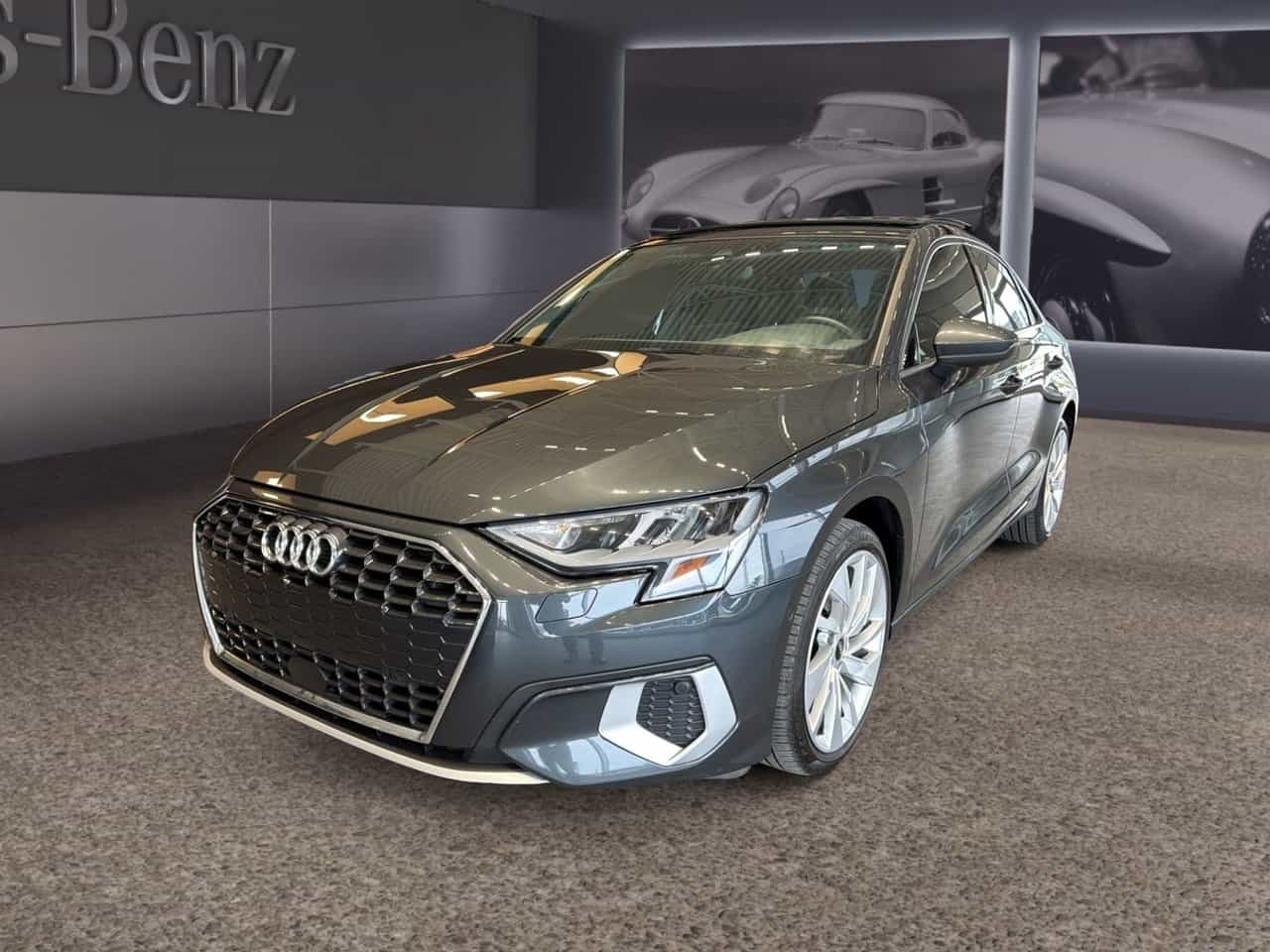 2023 Audi A3 Komfort Quattro Toit ouvrant, Radio satellite... - Image 1