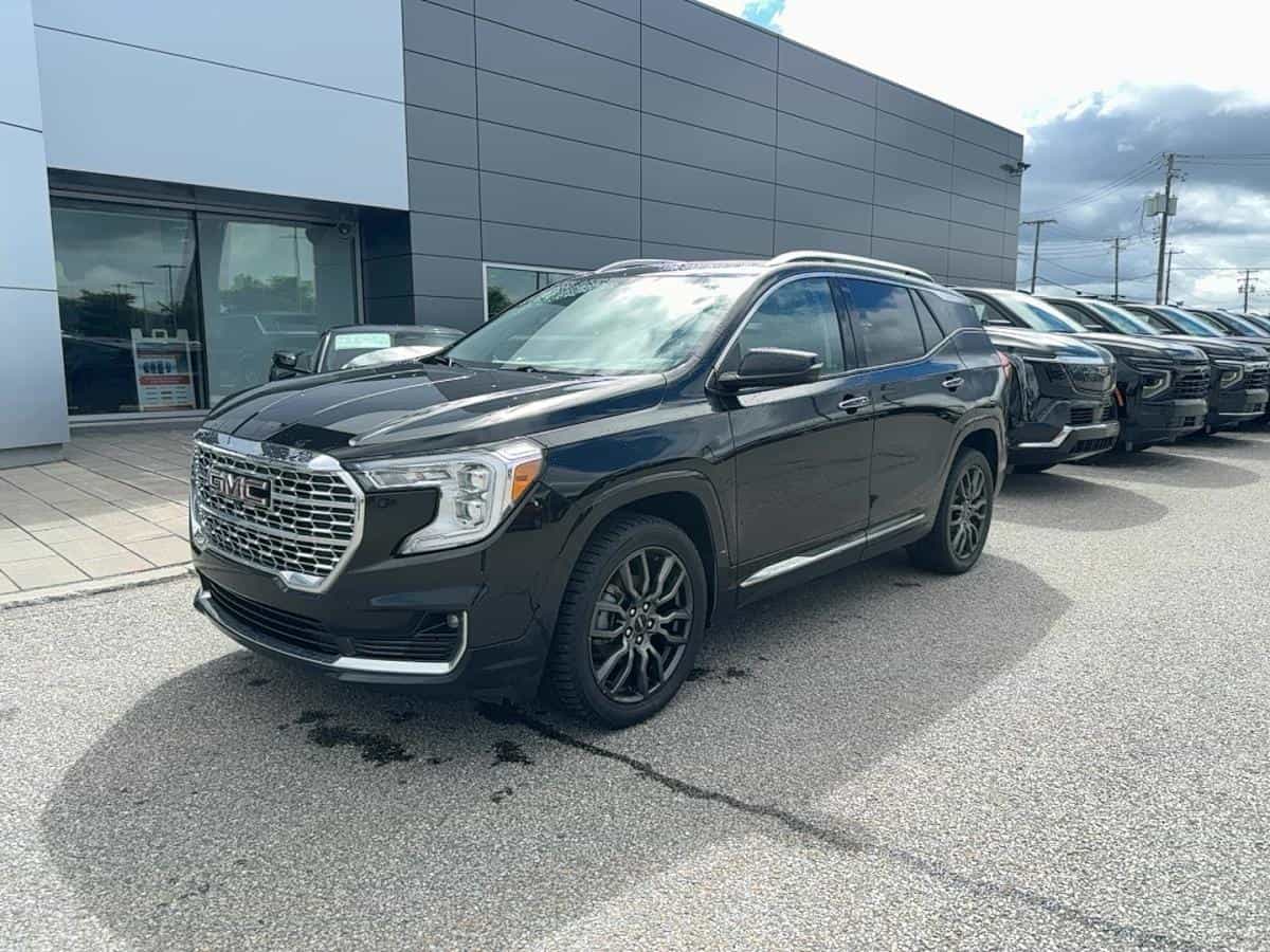 2023 GMC Terrain Traction intégrale 4 portes Denali - Image 1