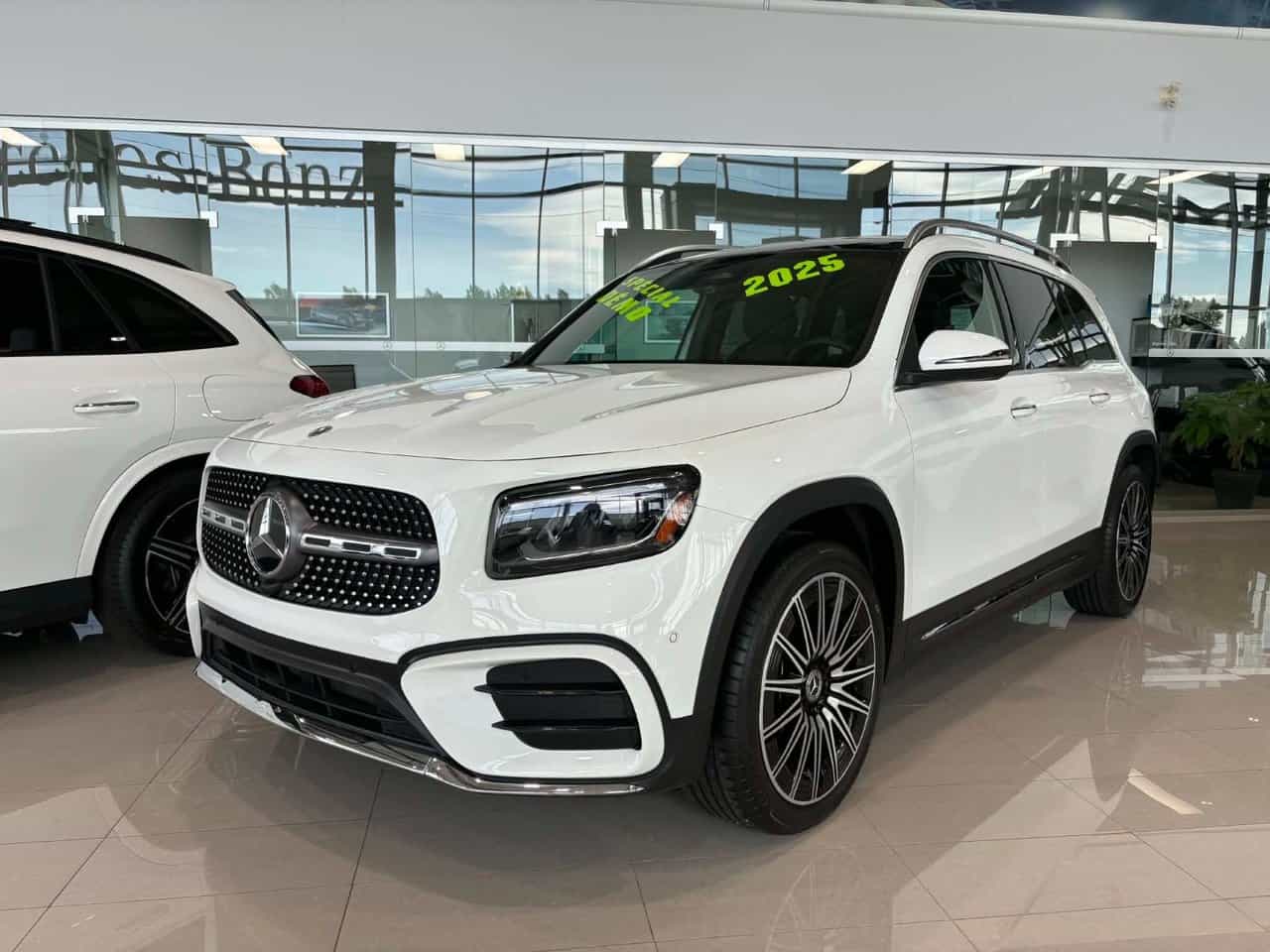 2025 Mercedes-Benz GLB-Class Glb 250 - Image 1