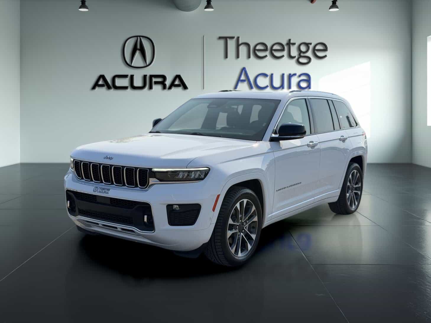 2023 Jeep Grand Cherokee Overland 4x4 - Image 1