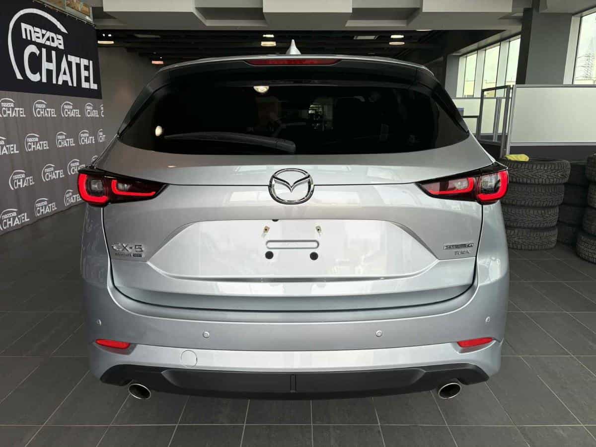 2023 Mazda CX-5 Signature AWD - Image 6