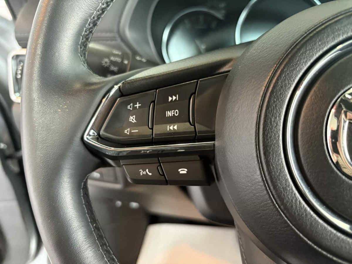 2023 Mazda CX-5 Signature AWD - Image 17