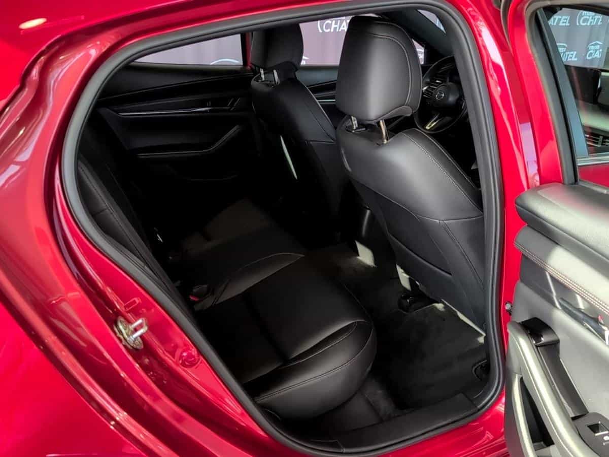 2025 Mazda MAZDA3 SPORT GS TI i-ACTIV BA - Image 10