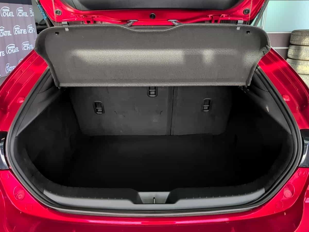 2025 Mazda MAZDA3 SPORT GS TI i-ACTIV BA - Image 11