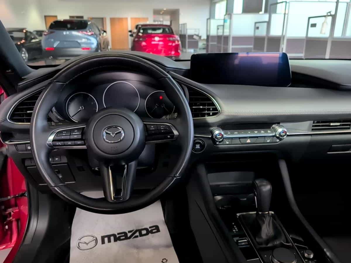 2025 Mazda MAZDA3 SPORT GS TI i-ACTIV BA - Image 14