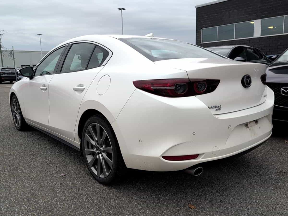 2021 Mazda Mazda3 GT TI i-ACTIV BA - Image 3