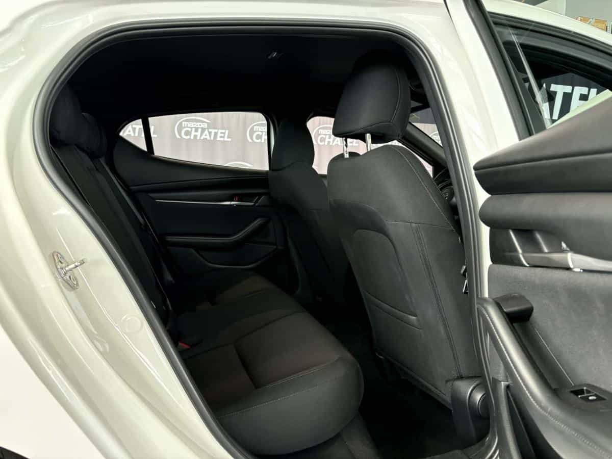 2023 Mazda MAZDA3 SPORT GS TI i-ACTIV BA - Image 10