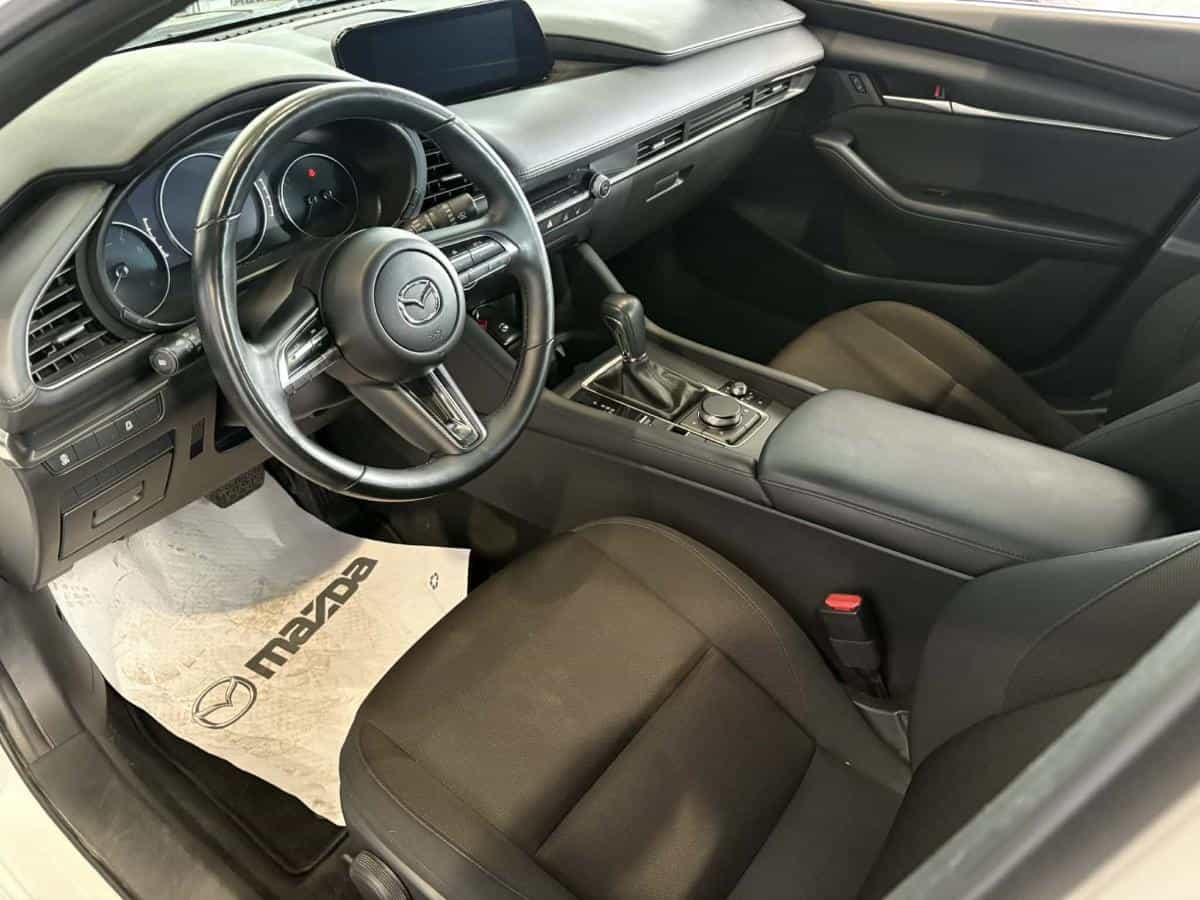 2023 Mazda MAZDA3 SPORT GS TI i-ACTIV BA - Image 12