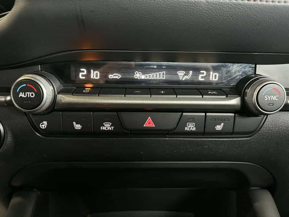 2023 Mazda MAZDA3 SPORT GS TI i-ACTIV BA - Image 19